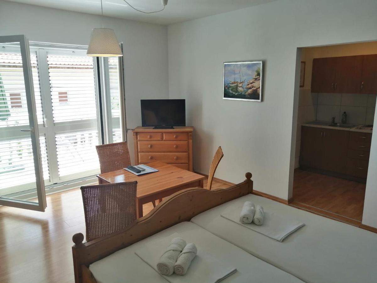 Apartments Villa Broca Brodarica  Esterno foto